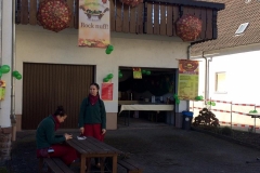 vor dem Sturm am Stand beim Umzug in Bad Rotenfels